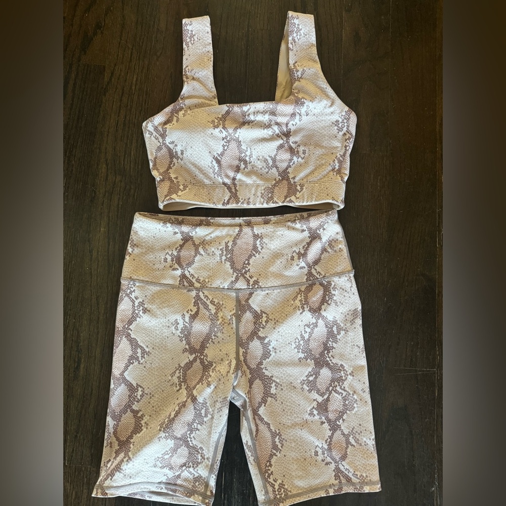 Matching Varley Workout Set - Alburt Short Set in Champagne Snake